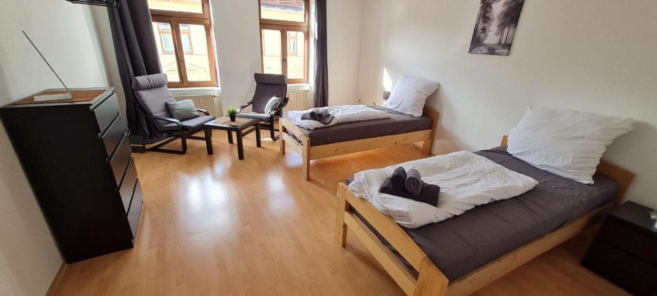 Cozy 2 Room Apartment In Magdeburg Exteriör bild